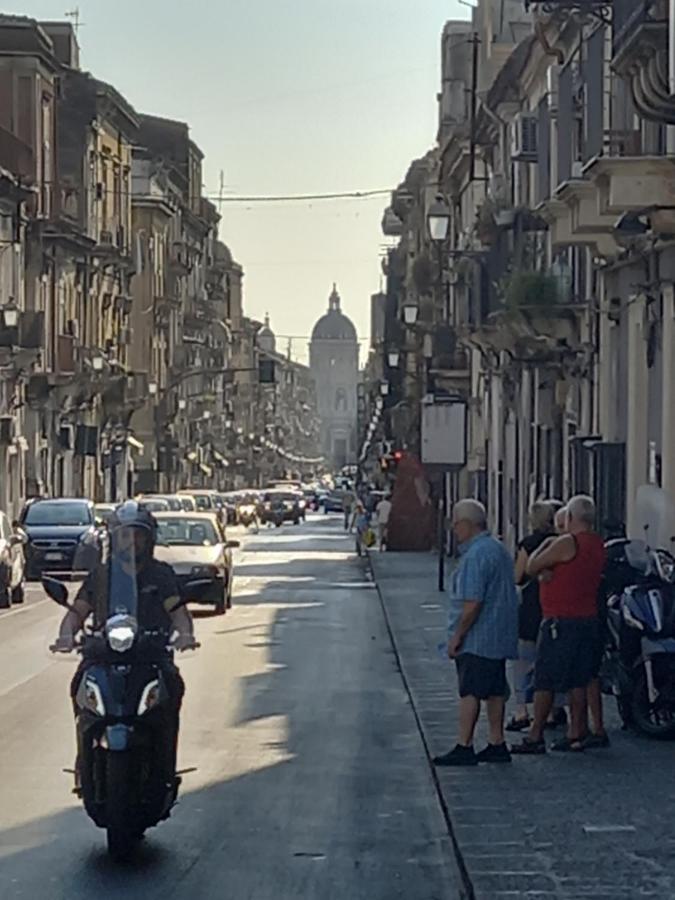 Peppe'S Holiday House Catania Exterior photo