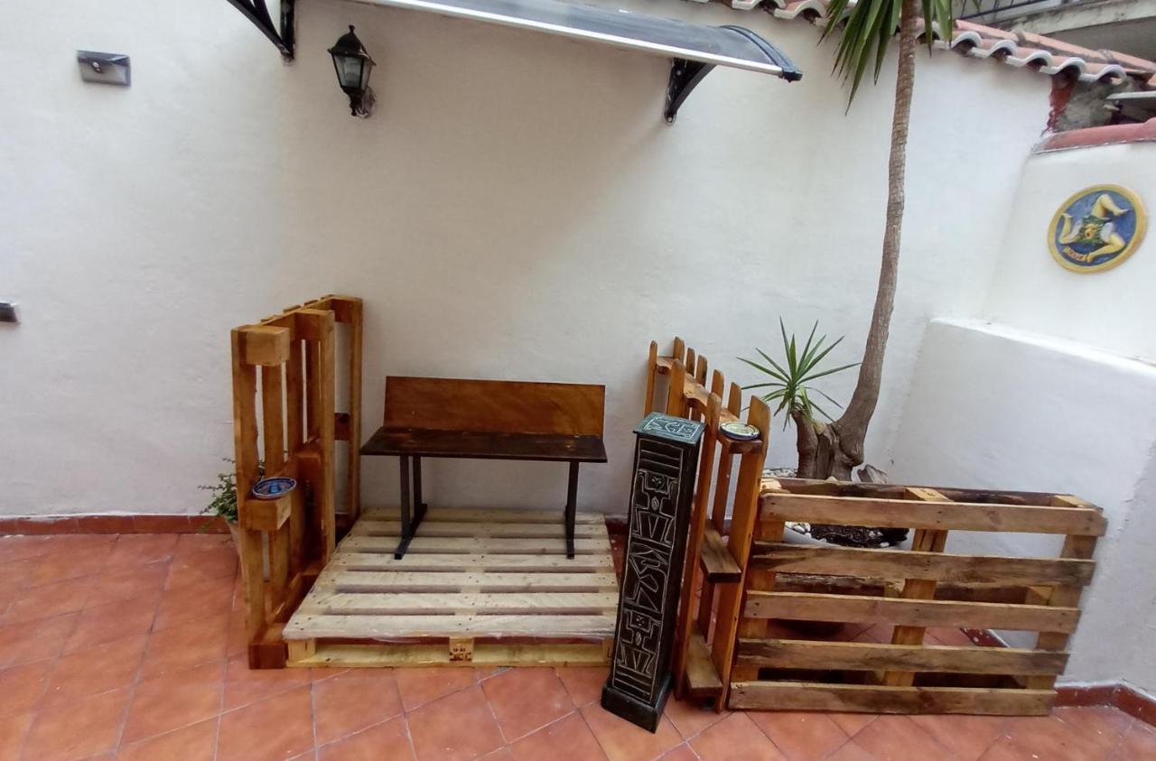 Peppe'S Holiday House Catania Exterior photo